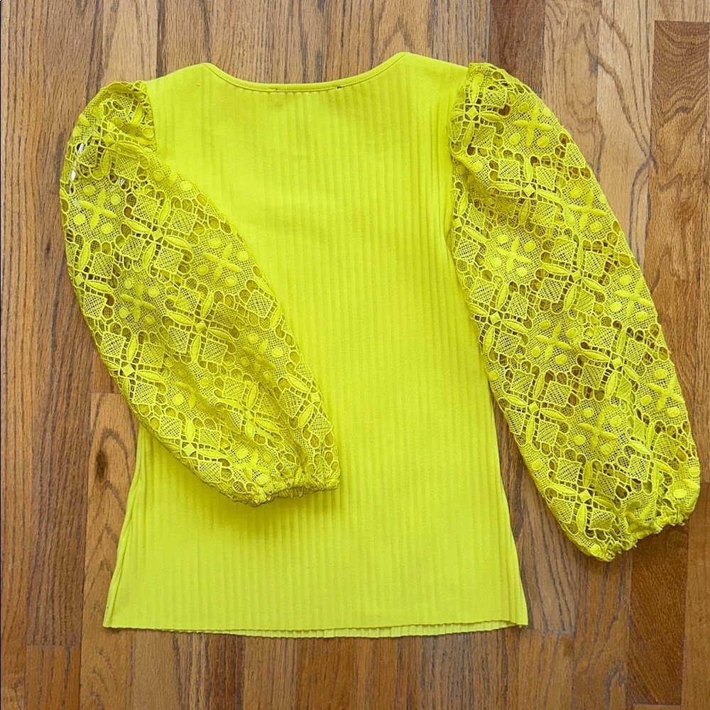 Marc New York Yellow Lace Puff-Sleeve Ribbed Top - Picture 6 of 8